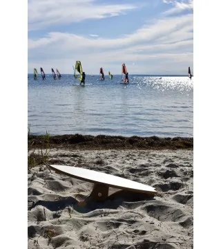 balance board WAVE by NUKI on the beach