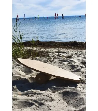 Balance Board WAVE di NUKI sulla spiaggia